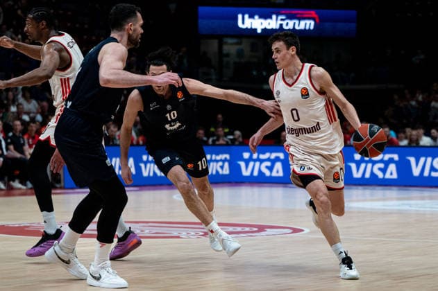 BASKET - Euroleague - EA7 Emporio Armani Milano vs Bayern Monaco Neno Dimitrijevic (FC Bayern Munich) In action against Leandro Bolmaro (Olimpia Milano) during EA7 Emporio Armani Milano vs Bayern Monaco, Basketball Euroleague match in Assago (MI), Italy, April 09 2026 Assago (MI) Italy  Copyright: xIPAxSport ABACAx