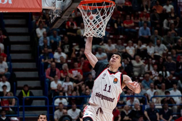 BASKET - Euroleague - EA7 Emporio Armani Milano vs Bayern Monaco Vladimi Lucic (FC Bayern Munich) scores a layup during EA7 Emporio Armani Milano vs Bayern Monaco, Basketball Euroleague match in Assago (MI), Italy, April 09 2026 Assago (MI) Italy  Copyright: xIPAxSport ABACAx