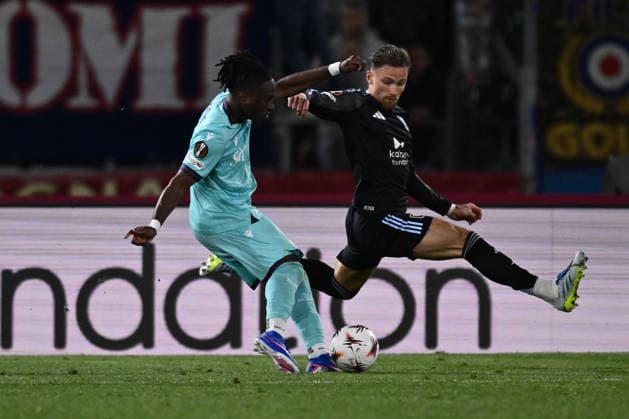 CALCIO - UEFA Europa League - Bologna FC vs Aston Villa FC Jonathan Rowe of Bologna F.C. scores the goal for 1-2 during the UEFA Europa League Quarter-finals first leg football match between between Bologna F.C. and Aston Villa F.C. at the Renato Dall Ara Stadium on April 9, 2026 in Bologna, Italy. Bologna Italy  Copyright: xIPAxSport ABACAx