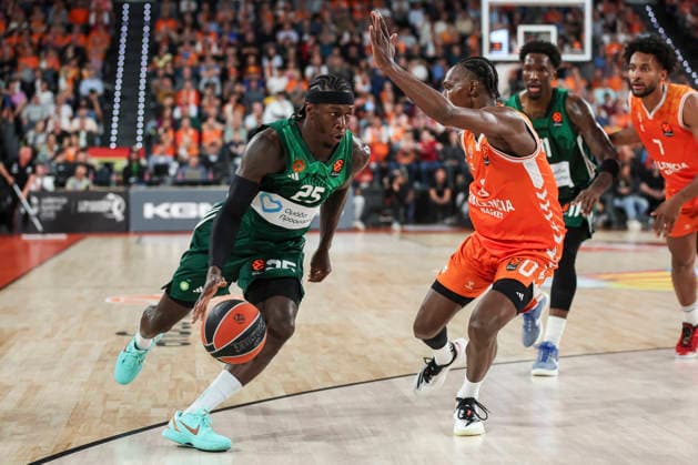 April 9, 2026, Valencia, Valencia, Spain: Kendrick Nunn of Panathinaikos Aktor Athens and Brancou Badio of Valencia Basket in action during the Turkish Airlines EuroLeague Regular Season Round 37 match between Valencia Basket and Panathinaikos Aktor Athens at Roig Arena on April 09, 2026, in Valencia, Spain. Valencia Basket V Panathinaikos Aktor Athens - Turkish Airlines EuroLeague  - ZUMAa181 20260409_zaa_a181_342 Copyright: xIrinaxR.xHipolitox