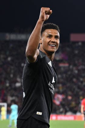 CALCIO - UEFA Europa League - Bologna FC vs Aston Villa FC Ollie Watkins of Aston Villa F.C. celebrates after scoring the goal of 1-3 during the UEFA Europa League Quarter-finals first leg football match between between Bologna F.C. and Aston Villa F.C. at the Renato Dall Ara Stadium on April 9, 2026 in Bologna, Italy. Bologna Italy  Copyright: xIPAxSport ABACAx
