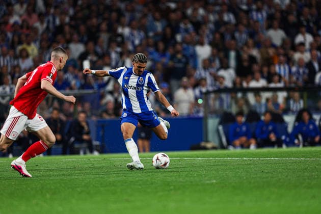 April 9, 2026, Porto, Porto, Portugal: William Gomes of Fc Porto in action during UEFA Europa League 2025 26 Quarter-Final Leg One match between Fc Porto and Nottingham Forest at Estadio Dragao on April 09, 2026 in Porto, Portugal Porto Portugal - ZUMAe141 20260409_zsp_e141_097 Copyright: xLuisxEirasx