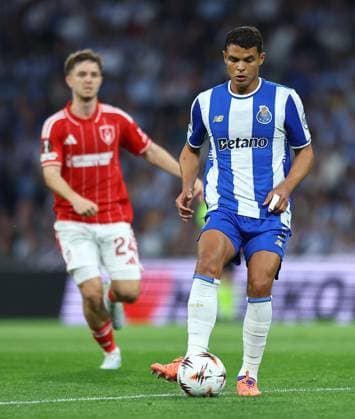 Thiago Silva of FC Porto Porto v Nottingham Forest, UEFA Europa League, Quarter Final, First Leg, Football, Estadio do Dragao, Porto, Portugal - 09 Apr 2026Porto Estádio do Dragão Portugal EDITORIAL USE ONLY No use with unauthorised audio, video, data, fixture lists, club league logos or live services. Online in-match use limited to 120 images, no video emulation. No use in betting, games or single club league player publications. Copyright: xMichaelxZemanek Shutterstockx 16811864br