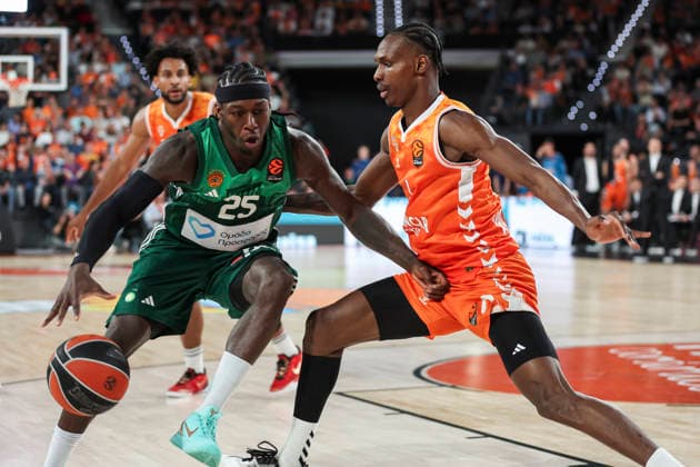April 9, 2026, Valencia, Valencia, Spain: Kendrick Nunn of Panathinaikos Aktor Athens and Brancou Badio of Valencia Basket in action during the Turkish Airlines EuroLeague Regular Season Round 37 match between Valencia Basket and Panathinaikos Aktor Athens at Roig Arena on April 09, 2026, in Valencia, Spain. Valencia Spain - ZUMAa181 20260409_zaa_a181_324 Copyright: xIrinaxR.xHipolitox