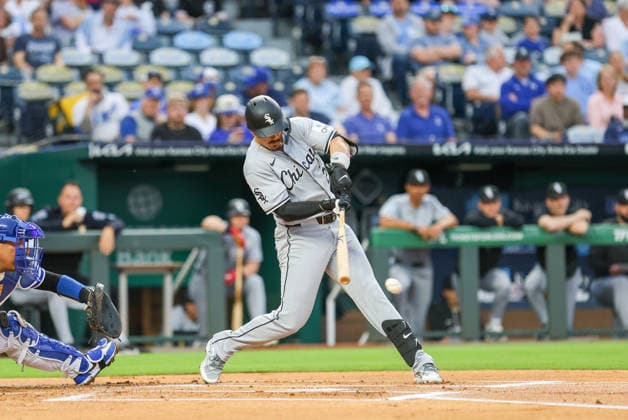 MLB, Baseball Herren, USA 2026: White Sox Vs Royals April 9th APR 09, 2026: Chicago White Sox third baseman Miguel Vargas (20) grounds out in the 1st inning against the Kansas City Royals at Kauffman Stadium in Kansas City, MO. Roman Puno CSM (Credit Image: Â Roman Puno Cal Media) Kansas City Missouri United States EDITORIAL USE ONLY Copyright: xx ZUMA-20260409_zma_c04_061.jpg RomanxPunox csmphotothree485798