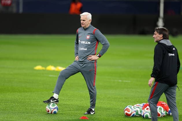 SOLNA 30.03.2026 TRRENING REPREZENTACJI POLSKI --- POLISH FOOTBALL national team, Nationalteam TRAINING SESSION JACEK MAGIERA FOT. PIOTR KUCZA FOTOPYK NEWSPIX.PL --- newspix.pl EL ELIMINACJE DO MS MISTRZOSTW SWIATA W PILCE NOZNEJ FIFA 2026 PILKA NOZNA PRZED MECZEM SZWECJA v POLSKA BARAZ FINAL Jacek Magiera died this morning at the age of 49. The second coach of the Polish national team, a long-time coach and player. POLAND OUT! 