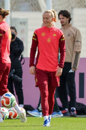 Herzogenaurach, Germany 09 April 2026 International match of the German womens national soccer team in preparation for the World Cup qualifiers in Herzogenaurach Training In the picture Lea Schüller Schueller Germany Copyright: HMBxMedia MadeleinexFantini