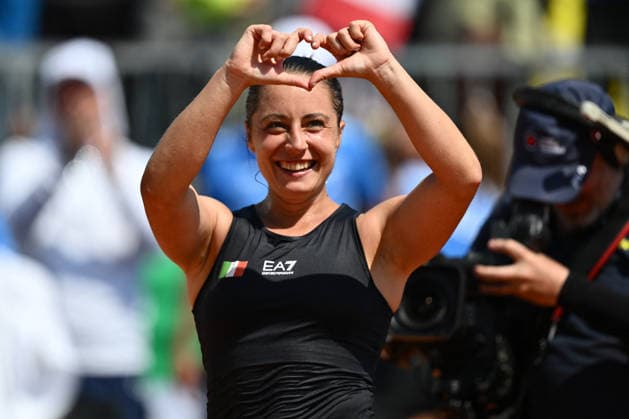 TENNIS - Internazionali di Tennis - BJK Cup Qualifiers - Italy vs Japan Elisabetta Cocciaretto of Italy celebrate the victory of the match against Moyuka Uchijima of Japan during the Billie Jean King Cup by Gainbridge Qualifiers 2026, match between Italy and Japan at ASD Colle degli Dei on April 10, 2026 in Velletri, Italy. Velletri Italy  Copyright: xIPAxSport ABACAx