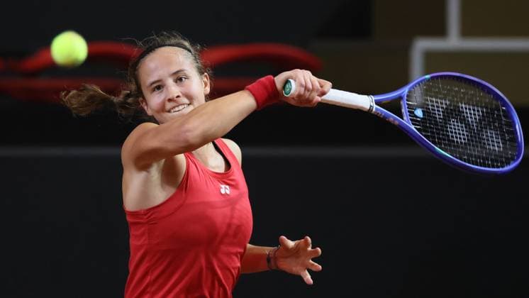 Belgian Hanne Vandewinkel pictured in action during the first game between Belgian Vandewinkel WTA, Tennis Damen 94) and US Jovic (WTA 16) on the first day of tennis matches between Belgium and USA, in the qualifiers of the Billie Jean King Cup tennis, in Oostende, Belgium, on Friday 10 April 2026. The meeting takes place on 10 and 11th April. PHOTO BENOITxDOPPAGNE  x170402605x