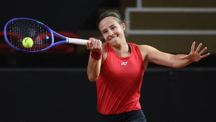 Belgian Hanne Vandewinkel pictured in action during the first game between Belgian Vandewinkel WTA, Tennis Damen 94) and US Jovic (WTA 16) on the first day of tennis matches between Belgium and USA, in the qualifiers of the Billie Jean King Cup tennis, in Oostende, Belgium, on Friday 10 April 2026. The meeting takes place on 10 and 11th April. PHOTO BENOITxDOPPAGNE  x170403310x