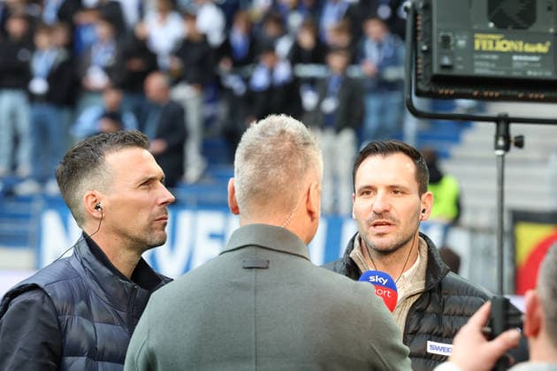 10.04.2026, xrekx, Fussball 2.Bundesliga, Karlsruher SC - Arminia Bielefeld v.l. Christian Eichner Trainer (Karlsruher SC) Mario Eggimann Geschäftsführer (Karlsruher SC) im Interview (DFL DFB REGULATIONS PROHIBIT ANY USE OF PHOTOGRAPHS as IMAGE SEQUENCES and or QUASI-VIDEO) Karlsruhe *** 10 04 2026, xrekx, Fußball 2 Bundesliga, Karlsruher SC Arminia Bielefeld v l Christian Eichner Trainer Karlsruher SC Mario Eggimann Geschäftsführer Sport Karlsruher SC im Interview DFL DFB REGULATIONS PROHIBIT ANY USE OF PHOTOGRAPHS as IMAGE SEQUENCES and or QUASI VIDEO Karlsruhe