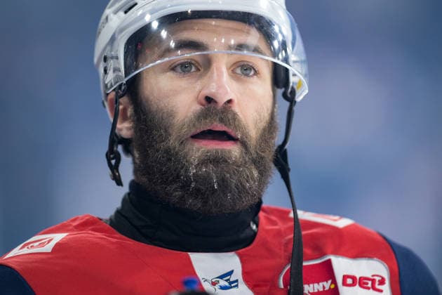 Eishockey, DEL, 20260410, EHC Red Bull München - Adler Mannheim. Im Bild Anthony GRECO (Mannheim, 44). München SAP Garden Bayern Deutschland *** Ice Hockey, DEL, 20260410, EHC Red Bull Munich Adler Mannheim In the picture Anthony GRECO Mannheim, 44 Munich SAP Garden Bayern Germany Copyright: Passion2Press MarkusxFischerx