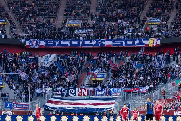 2. Fussball Bundesliga: Fortuna Düsseldorf 1895 - Holstein Kiel; 10.04.2026 Die Gastkurve mit mitgereisten Fans von Holstein Kiel 2. Fussball Bundesliga, Fortuna Düsseldorf 1895 - Holstein Kiel, Düsseldorf, Merkur Spiel-Arena am 10.04.2026 DFL REGULATIONS PROHIBIT ANY USE OF PHOTOGRAPHS AS IMAGE SEQUENCES AND OR QUASI-VIDEO. *** 2 Soccer Bundesliga Fortuna Düsseldorf 1895 Holstein Kiel 10 04 2026 The guest curve with fans of Holstein Kiel 2 Soccer Bundesliga, Fortuna Düsseldorf 1895 Holstein Kiel, Düsseldorf, Merkur Spiel Arena on 10 04 2026 DFL REGULATIONS PROHIBIT ANY USE OF PHOTOGRAPHS AS IMAGE SEQUENCES AND OR QUASI VIDEO Copyright: xBEAUTIFULxSPORTS Wunderlx