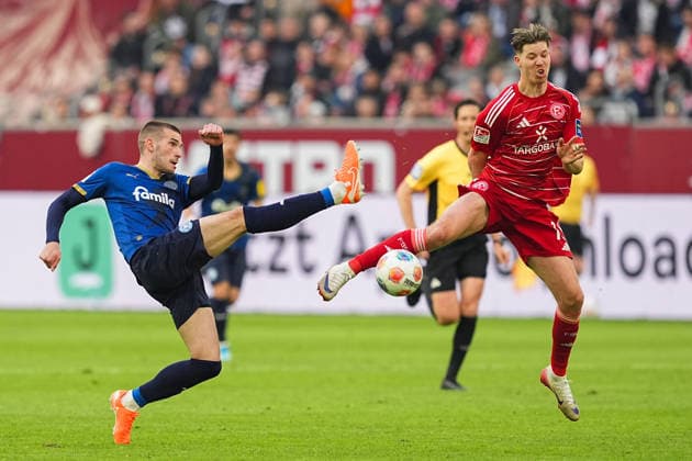 10.04.2026, xydrx, Fußball, 2. Fußball Bundesliga, Fortuna Düsseldorf - Holstein Kiel, Saison 2025 2026, Merkur Spiel-Arena: David Zec (Holstein Kiel, 26) im Zweikampf gegen Cedric Itten (Fortuna Düsseldorf, 13) DFB regulations prohibit any use of photographs as image sequences and or quasi-video. *** 10 04 2026, xydrx, Fußball, 2 Fußball Bundesliga, Fortuna Düsseldorf Holstein Kiel, Saison 2025 2026, Merkur Spiel Arena David Zec Holstein Kiel, 26 im Zweikampf gegen Cedric Itten Fortuna Düsseldorf, 13 DFB regulations prohibit any use of photographs as image sequences and or quasi video Copyright: HMBxMedia YannisxDreimann
