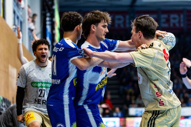 10 04 2026, GER, Handball, Men, Season 25 26, Daikin 1 Bl, 28 Matchday, ThSV Eisenach TSV Hannover Burgdorf Leif Tissier TSV Hannover Burgdorf , Stephan Seitz ThSV Eisenach,44 99817 Eisenach Werner Assmann Halle Am Sportp Thueringen Germany