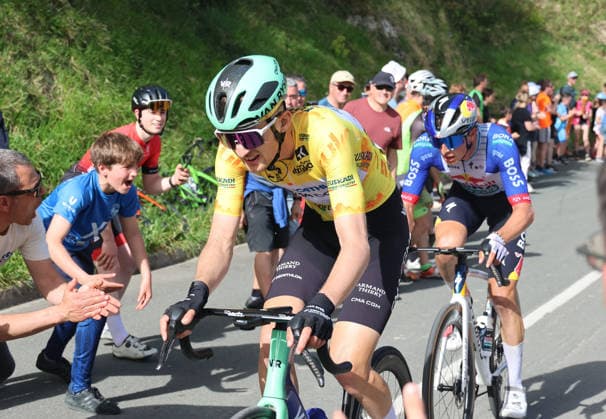 10-04-2026 Itzulia Basque Country; Tappa 05 Eibar - Eibar; 2026, Decathlon - Cma Cgm; 2026, Red Bull - Bora Hansgrohe; Seixas, Paul; Lipowitz, Florian; 