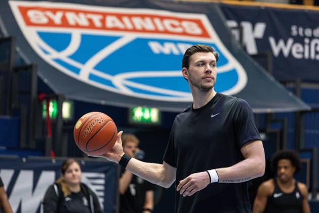 GER, easy Credit Basketball Bundesliga, Syntainics MBC Veolia Towers Hamburg 10 04 2026, Stadthalle, Weißenfels, GER, easy Credit Basketball Bundesliga, Syntainics MBC Veolia Towers Hamburg Niklas Wimberg Veolia Towers Hamburg, 17 Â Photo Alexander Trienitz Weißenfels Stadthalle Sachsen Anhalt Germany