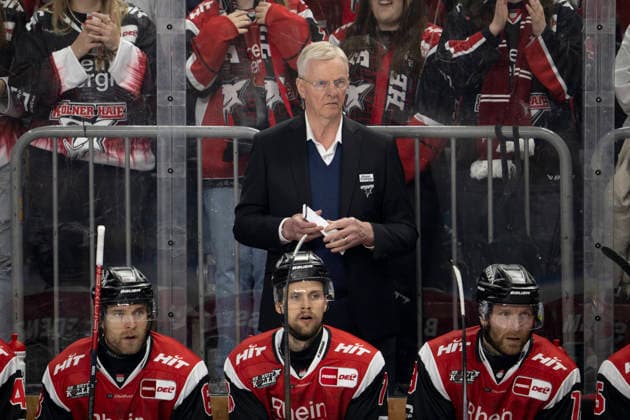PENNY DEL 1 - Playoff Halbfinale - Kölner Haie - Eisbären Berlin; Köln, 10.04.2026 Kari Jalonen (Kölner Haie, Head Coach); PENNY DEL 1 - Playoff Halbfinale - Kölner Haie - Eisbären Berlin am 10.04.2026 in der Lanxess Arena in Köln (Deutschland). *** PENNY DEL 1 Playoff Semifinal Kölner Haie Eisbären Berlin Cologne, 10 04 2026 Kari Jalonen Kölner Haie, Head Coach PENNY DEL 1 Playoff Semifinal Kölner Haie Eisbären Berlin on 10 04 2026 at the Lanxess Arena in Cologne Germany Copyright: xBEAUTIFULxSPORTS AndreasxDickx