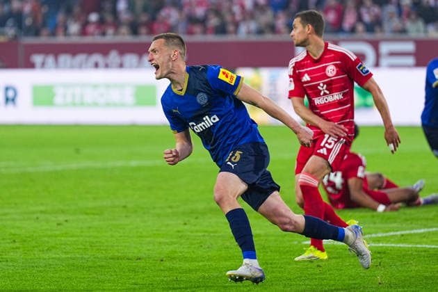 10.04.2026, xydrx, Fußball, 2. Fußball Bundesliga, Fortuna Düsseldorf - Holstein Kiel, Saison 2025 2026, Merkur Spiel-Arena: Torjubel nach dem Tor zum 2:1 für Holstein Kiel durch Torschütze Ivan Nekic (Holstein Kiel, 13) DFB regulations prohibit any use of photographs as image sequences and or quasi-video. *** 10 04 2026, xydrx, Fußball, 2 Fußball Bundesliga, Fortuna Düsseldorf Holstein Kiel, Saison 2025 2026, Merkur Spiel Arena Torjubel nach dem Tor zum 2 1 für Holstein Kiel durch Torschütze Ivan Nekic Holstein Kiel, 13 DFB regulations prohibit any use of photographs as image sequences and or quasi video Copyright: HMBxMedia YannisxDreimann