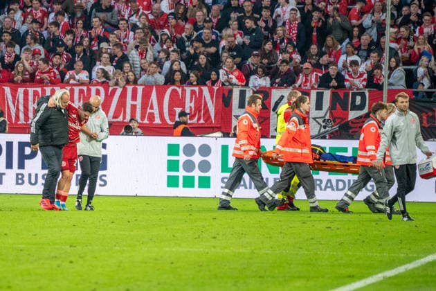 Deutschland: 2.Bundesliga 2025 2026 Fortuna Düsseldorf vs Holstein Kiel, 29. Spieltag - 10.04.2026 - MERKUR SPIEL-ARENA (Düsseldorf): Verletzung erleiden Florent Muslija (Fortuna Düsseldorf,24) *** Germany 2 Bundesliga 2025 2026 Fortuna Düsseldorf vs Holstein Kiel, 29 Matchday 10 04 2026 MERKUR SPIEL ARENA Düsseldorf Injury suffered by Florent Muslija Fortuna Düsseldorf,24 Copyright: xOrhanxHabashx