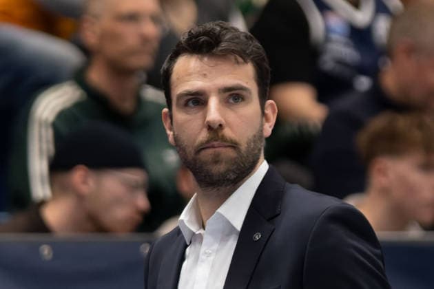 Benka Barloschky Hamburg, Haed Coach , Syntainics MBC vs Veolia Towers Hamburg, Basketball, 1 Bundesliga, Men, Matchday 29, Season 2025 26, 10 04 2026 Weißenfels Stadthalle Sachsen Anhalt Germany