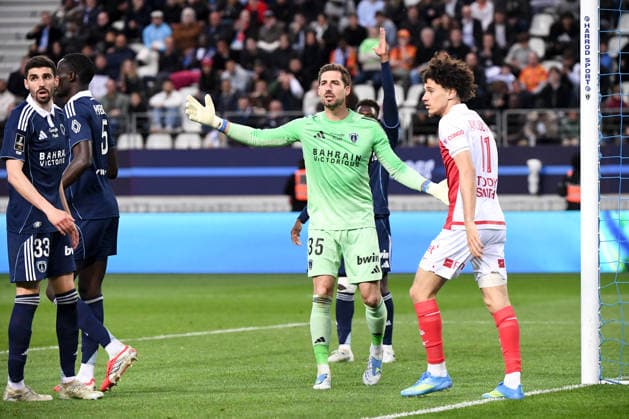 Paris FC v AS Monaco - Ligue 1 McDonald s 2025 2026 35 Kevin TRAPP (pfc) - 11 Maghnes AKLIOUCHE (asm) during the Ligue 1 McDonald s match between Paris and Monaco at Stade Jean Bouin on April 10, 2026 in Paris, France. Paris France  Copyright: xFEPx 776482480