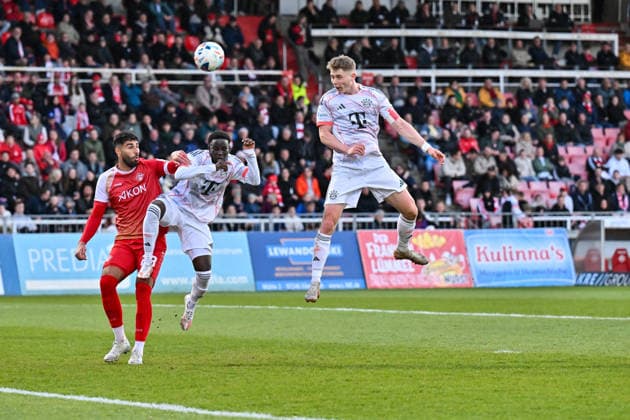 Regionalliga Bayern; FC Würzburger Kickers - FC Bayern München II; 10.04.2026 WÜRZBURG, DEUTSCHLAND - 10. APRIL: Kopfballchance von Anton HEINZ (FC Bayern München II 9) während dem Match zwischen dem FC Würzburger Kickers und den Amateuren des FC Bayern München am 28. Spieltag der Regionalliga Bayern in der AKON Arena *** Regionalliga Bayern FC Würzburger Kickers FC Bayern München II 10 04 2026 WÜRZBURG, GERMANY 10 APRIL Header chance from Anton HEINZ FC Bayern München II 9 during the match between FC Würzburger Kickers and the amateurs of FC Bayern München on matchday 28 of the Regionalliga Bayern at the AKON Arena Copyright: xBEAUTIFULxSPORTS Goldbergx