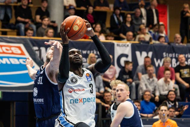 GER, easy Credit Basketball Bundesliga, Syntainics MBC Veolia Towers Hamburg 10 04 2026, Stadthalle, Weißenfels, GER, easy Credit Basketball Bundesliga, Syntainics MBC Veolia Towers Hamburg Osaro Rich Igbineweka Veolia Towers Hamburg, 3 Â Photo Alexander Trienitz Weißenfels Stadthalle Sachsen Anhalt Germany