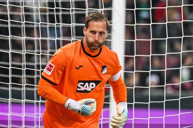 GER, 1. FBL, FC Augsburg vs TSG 1899 Hoffenheim 10.04.2026, WWK-Arena, Augsburg, GER, 1. FBL, FC Augsburg vs TSG 1899 Hoffenheim, im Bild Oliver Baumann (Hoffenheim, 1) *** GER, 1 FBL, FC Augsburg vs TSG 1899 Hoffenheim 10 04 2026, WWK Arena, Augsburg, GER, 1 FBL, FC Augsburg vs TSG 1899 Hoffenheim, in picture Oliver Baumann Hoffenheim, 1 nordphotoxGmbHx xHafner nph00200
