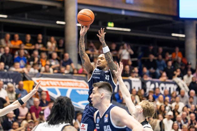 GER, easy Credit Basketball Bundesliga, Syntainics MBC Veolia Towers Hamburg 10 04 2026, Stadthalle, Weißenfels, GER, easy Credit Basketball Bundesliga, Syntainics MBC Veolia Towers Hamburg Charles Callison Syntainics MBC, 23 Â Photo Alexander Trienitz Weißenfels Stadthalle Sachsen Anhalt Germany