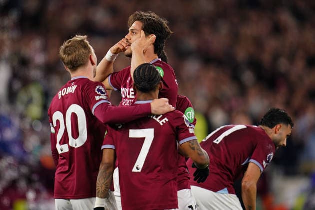 Premier League: West Ham United v Wolverhampton Wanderers Konstantinos Mavropanos of West Ham United celebrates goal during the Premier League match West Ham United vs Wolverhampton Wanderers at London Stadium, London, United Kingdom on 10 April 2026 (Photo by Harvey Murphy News Images) Copyright: xHarveyxMurphy NewsxImagesx
