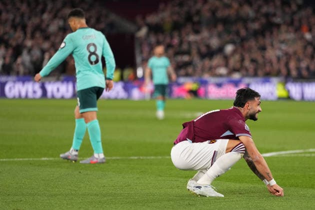 Premier League: West Ham United v Wolverhampton Wanderers Valentin Castellanos of West Ham United after missed opportunity during the Premier League match West Ham United vs Wolverhampton Wanderers at London Stadium, London, United Kingdom on 10 April 2026 (Photo by Harvey Murphy News Images) Copyright: xHarveyxMurphy NewsxImagesx
