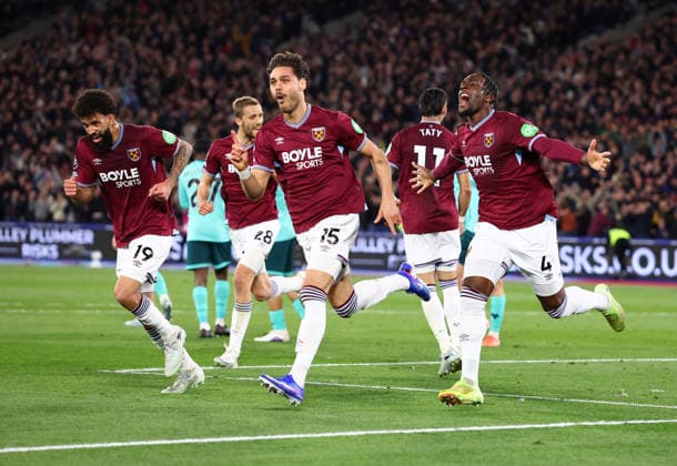 London, England, 10th April 2026. Konstantinos Mavropanos of West Ham United celebrates after scoring to make it 1-0 during the West Ham United vs Wolverhampton Wanderers Premier League match at the London Stadium, London. Picture credit should read: Paul Terry Sportimage EDITORIAL USE ONLY. No use with unauthorised audio, video, data, fixture lists, club league logos or live services. Online in-match use limited to 120 images, no video emulation. No use in betting, games or single club league player publications. SPI_017_PT_West_Ham_Wolves SPI-4675-0017