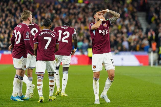 West Ham United v Wolverhampton Wanderers, Premier League Taty Castellanos of West Ham United celebrating his goal to make it 2-0 during the West Ham United v Wolverhampton Wanderers Premier League match at the London Stadium, London, England on 10 April 2026 Credit: Dylan Hepworth Every Second Media Editorial use only. All images are copyright Every Second Media Limited. No images may be reproduced without prior permission. All rights reserved. Premier League and Football League images are subject to licensing agreements with Football DataCo Limited. see https: www.football-dataco.com Copyright: xIMAGO EveryxSecondxMediax ESM-1908-0064 DylanxHepworthx xEveryxSecondxMediax