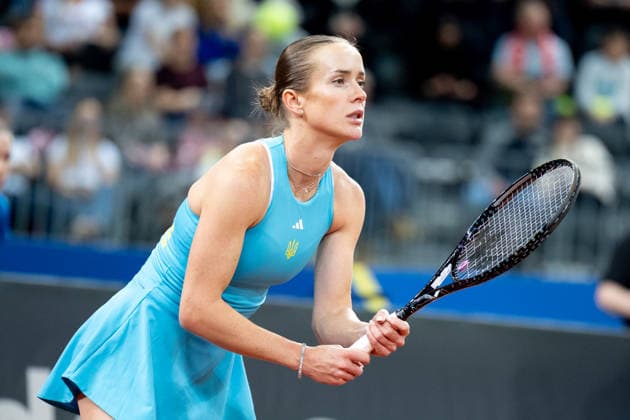 Katarzyna Kawa Vs Elina Svitolina - Billie Jean King Cup Qualifiers. Elina Svitolina of Ukraine competes in the Billie Jean King Cup Qualifiers, women s singles tennis match against Poland at the PreZero Arena in Gliwice, Poland, on April 10, 2026. Gliwice Poland  Copyright: xMarcinxGolbax originalFilename:golba-katarzyn260410_npos8.jpg