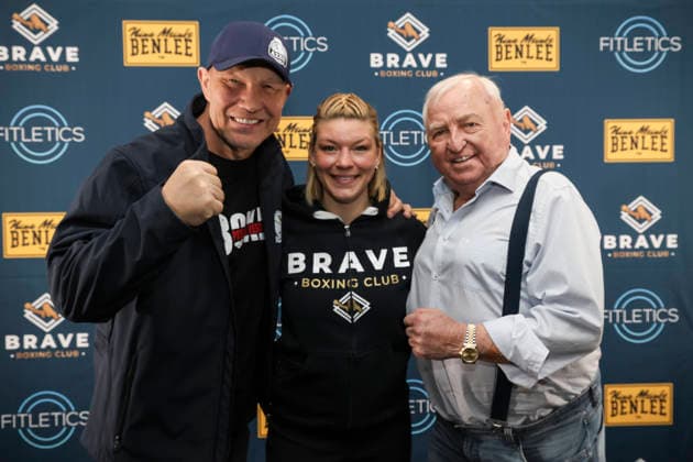 Boxen: Brave Boxing by Nina Meinke, Gym Eröffnung, Berlin, 10.04.2026 v.l.: Axel Schulz, Nina Meinke und Ulli Wegner *** Boxing Brave Boxing by Nina Meinke, Gym opening, Berlin, 10 04 2026 from l Axel Schulz, Nina Meinke and Ulli Wegner