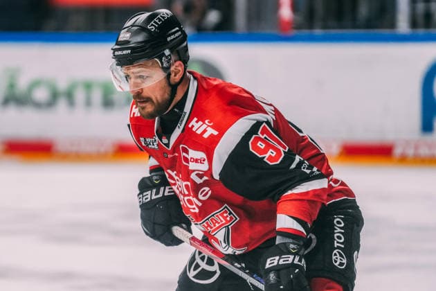 10.04.2026, xjmrgnx, Eishockey Penny DEL 1 2 Finale, Koelner Haie - Eisbären Berlin v.l. Moritz Müller (91, Koelner Haie) (DFL DFB REGULATIONS PROHIBIT ANY USE OF PHOTOGRAPHS as IMAGE SEQUENCES and or QUASI-VIDEO) Koeln *** 10 04 2026, xjmrgnx, Eishockey Penny DEL 1 2 Final, Koelner Haie Eisbären Berlin v l Moritz Müller 91, Koelner Haie DFL DFB REGULATIONS PROHIBIT ANY USE OF PHOTOGRAPHS as IMAGE SEQUENCES and or QUASI VIDEO Koeln