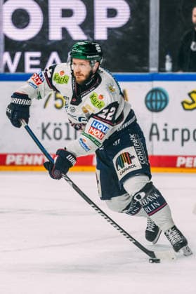 10.04.2026, xjmrgnx, Eishockey Penny DEL 1 2 Finale, Koelner Haie - Eisbären Berlin v.l. Eric Mik (12, Eisbaeren Berlin) (DFL DFB REGULATIONS PROHIBIT ANY USE OF PHOTOGRAPHS as IMAGE SEQUENCES and or QUASI-VIDEO) Koeln *** 10 04 2026, xjmrgnx, Eishockey Penny DEL 1 2 Final, Koelner Haie Eisbären Berlin v l Eric Mik 12, Eisbaeren Berlin DFL DFB REGULATIONS PROHIBIT ANY USE OF PHOTOGRAPHS as IMAGE SEQUENCES and or QUASI VIDEO Koeln