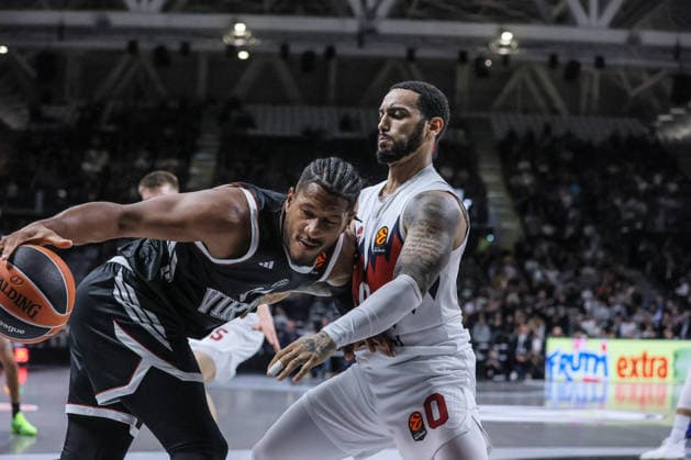 BASKET - Euroleague - Virtus Bologna vs Baskonia Vitoria 34 Jallow Karim Virtus Bologna Match BASKETBALL - EUROLEAGUE Virtus Bologna vs Kosner Baskonia Vitoria-Gasteiz 10-04-2026 00 Markus Howard Kosner Baskonia Vitoria-Gasteiz Match BASKETBALL - EUROLEAGUE Virtus Bologna vs Kosner Baskonia Vitoria-Gasteiz 10-04-2026 during Virtus Bologna vs Baskonia Vitoria, Basketball Euroleague match in Bologna, Italy, April 10 2026 Bologna Italy  Copyright: xIPAxSport ABACAx