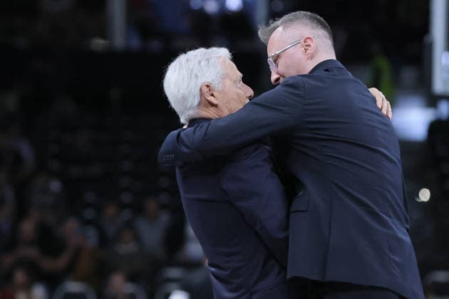 BASKET - Euroleague - Virtus Bologna vs Baskonia Vitoria Massimo Zanetti presidente Virtus Bologna Match BASKETBALL - EUROLEAGUE Virtus Bologna vs Kosner Baskonia Vitoria-Gasteiz 10-04-2026 coach Nenad Jakovljevic Virtus Bologna Match BASKETBALL - EUROLEAGUE Virtus Bologna vs Kosner Baskonia Vitoria-Gasteiz 10-04-2026 during Virtus Bologna vs Baskonia Vitoria, Basketball Euroleague match in Bologna, Italy, April 10 2026 Bologna Italy  Copyright: xIPAxSport ABACAx