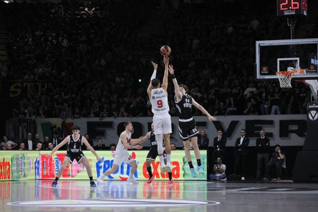 BASKET - Euroleague - Virtus Bologna vs Baskonia Vitoria 09b Timothe Luwawu-Cabarr Vitoria-Gasteiz Match BASKETBALL - EUROLEAGUE Virtus Bologna vs Kosner Baskonia Vitoria-Gasteiz 10-04-2026 24 Francesco Ferrari Virtus Bologna Match BASKETBALL - EUROLEAGUE Virtus Bologna vs Kosner Baskonia Vitoria-Gasteiz 10-04-2026 during Virtus Bologna vs Baskonia Vitoria, Basketball Euroleague match in Bologna, Italy, April 10 2026 Bologna Italy  Copyright: xIPAxSport ABACAx