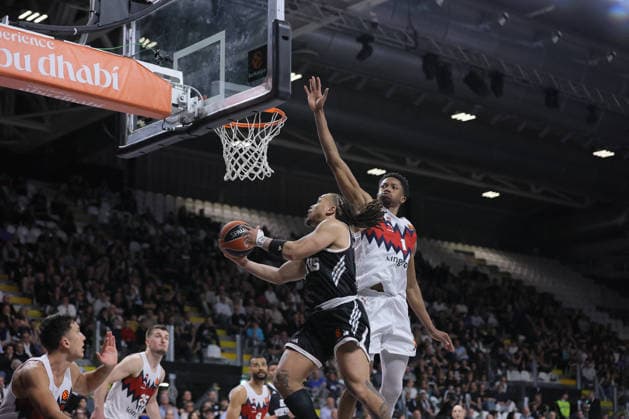 BASKET - Euroleague - Virtus Bologna vs Baskonia Vitoria 03 Carsen EDWARDS Virtus Bologna Match BASKETBALL - EUROLEAGUE Virtus Bologna vs Kosner Baskonia Vitoria-Gasteiz 10-04-2026 01 Mamadi Diakite Vitoria-Gasteiz Match BASKETBALL - EUROLEAGUE Virtus Bologna vs Kosner Baskonia Vitoria-Gasteiz 10-04-2026 during Virtus Bologna vs Baskonia Vitoria, Basketball Euroleague match in Bologna, Italy, April 10 2026 Bologna Italy  Copyright: xIPAxSport ABACAx
