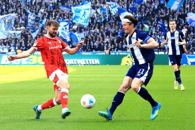 DEU, DFL, 2 FBL, Hertha BSC vs 1 FC Kaiserslautern, 11 04 2026, Berliner Olympiastadion, Berlin, DEU, DFL, 2 FBL, Hertha BSC vs 1 FC Kaiserslautern, im Bild Fabian Reese Hertha BSC Berlin 11 , SIMON ASTA 1 FC Kaiserslautern 2 DFL regulations prohibit any use of Photographs as image sequences and or quasi video nordphotoxGmbHx xEngler nph00076