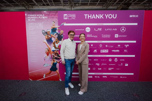 TENNIS - WTA, Tennis Damen Upper Austria Ladies Linz LINZ,AUSTRIA,11.APR.26 - TENNIS - WTA Tour, Upper Austria Ladies Linz. Image shows Juergen Irsigler (Admiral Sportwetten) and tournament director Sandra Reichel.  GEPAxpictures xAlexanderxSolc
