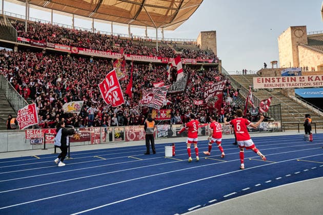 1 FC Kaiserslautern, cheers about goal to, 1 0, by Mergim Berisha 1 FC Kaiserslautern, 20 , GER, Hertha BSC vs ,1 FC Kaiserslautern, 2 Bundesliga, Season 2025 2026, Matchday 29, 11 04 2026 DFL REGULATES PROHIBIT ANY USE OF PHOTOGRAPHS AS IMAGE SEQUENCES AND OR QUASI VIDEO GER, Hertha BSC vs ,1 FC Kaiserslautern, 2 Bundesliga, Season 2025 2026, 29 Matchday, 11 04 2026 Berlin Copyright: xEibner-Pressefotox xClaudiusxRauchx EP_CRH