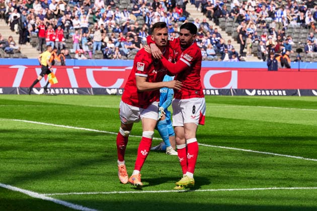 1 FC Kaiserslautern, cheers about goal to, 1 0, by Mergim Berisha 1 FC Kaiserslautern, 20 , Semih Sahin 1 FC Kaiserslautern, 08 , GER, Hertha BSC vs ,1 FC Kaiserslautern, 2 Bundesliga, Season 2025 2026, 29 Matchday, 11 04 2026 DFL REGULATIONS PROHIBIT ANY USE OF PHOTOGRAPHS AS IMAGE SEQUENCES AND OR QUASI VIDEO GER, Hertha BSC vs ,1 FC Kaiserslautern, 2 Bundesliga, Season 2025 2026, 29 Matchday, 11 04 2026 Berlin Copyright: xClaudiusxRauch,xEibner-Pressefotox xClaudiusxRauchx EP_CRH
