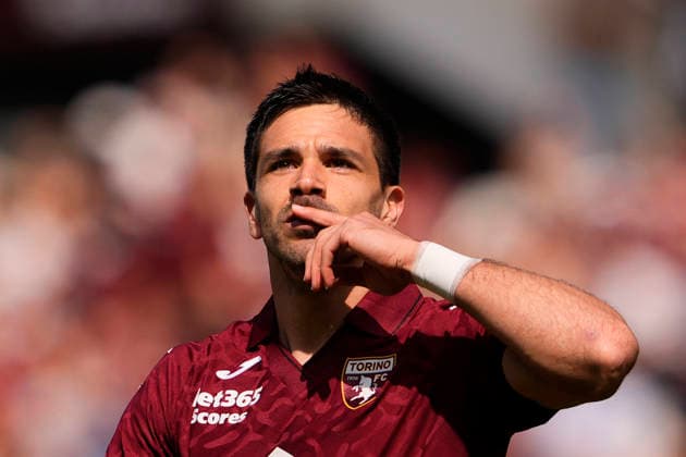 Torino™s Giovanni Simeone celebrates after scoring the 1-0 goal for his team during the Serie A soccer match between Torino Fc and Hellas Verona at the Stadio Olimpico Grande Torino in Turin, north west Italy - April 11, 2026. - Soccer  Copyright: xFabioxFerrari LaPressex