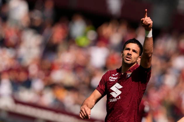 Torino™s Giovanni Simeone celebrates after scoring the 1-0 goal for his team during the Serie A soccer match between Torino Fc and Hellas Verona at the Stadio Olimpico Grande Torino in Turin, north west Italy - April 11, 2026. - Soccer  Copyright: xFabioxFerrari LaPressex