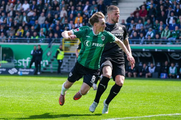 Germany Soccer 2 Bundesliga, Season 2025 26, Matchday 29, Preußen Münster vs SpVgg Greuther Fürth, 11 04 2026, LVM Preußenstadion Münster, North Rhine-Westphalia Joshua Mees Preußen Münster, 8 Brynjar Ingi Bjarnason SpVgg Greuther Fürth, 25 Copyright: xLeonxFrickx