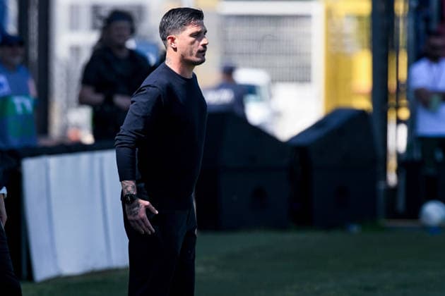 Cagliari s coach Fabio Pisacane during the Serie A soccer match between Cagliari Calcio and US Cremonese at the Unipol Domus in Cagliari, Sardinia - Saturday 11st April 2026. - Soccer  Copyright: xGianlucaxZuddas LaPressex